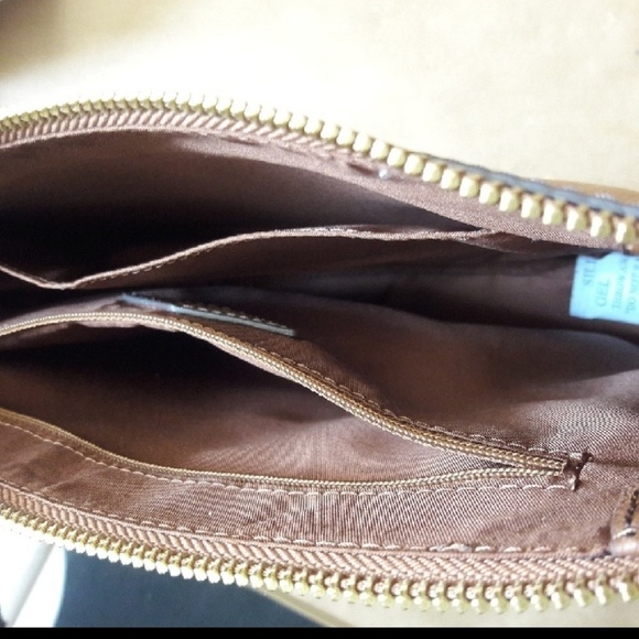 NWT FOSSIL LEATHER CROSSBODY BAG MESSENGER PURSE - Picture 3 of 8